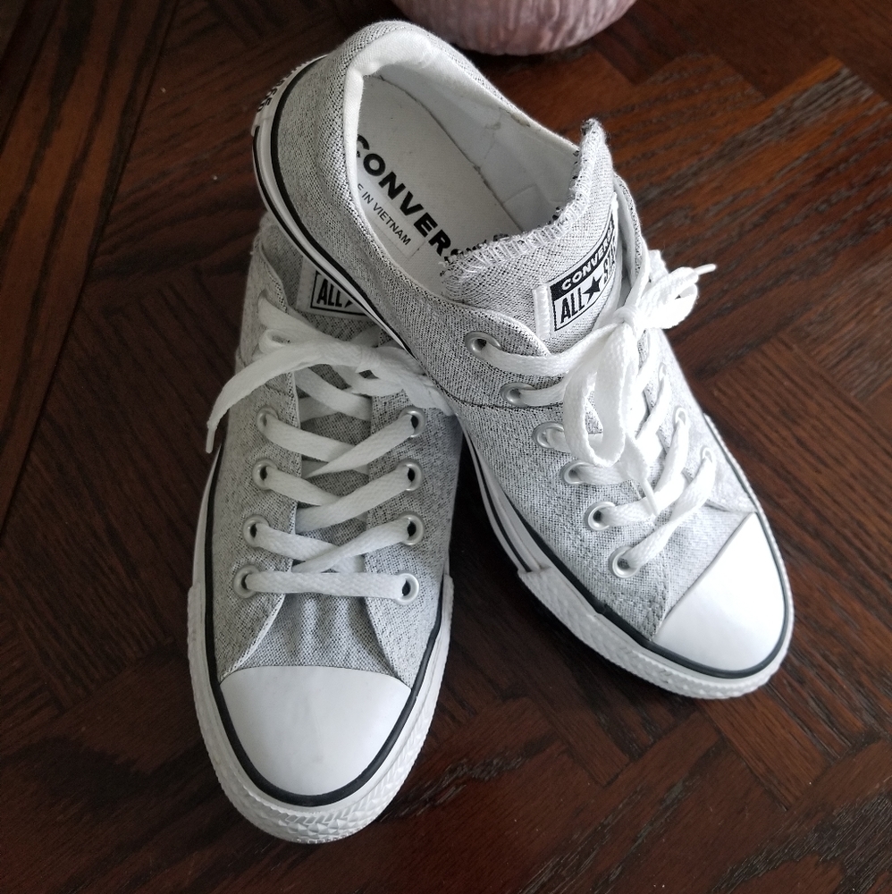 converse all stars shoe size 8.5